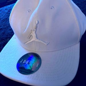 JORDAN HAT BRAND NEW WHITE ADJUSTABLE